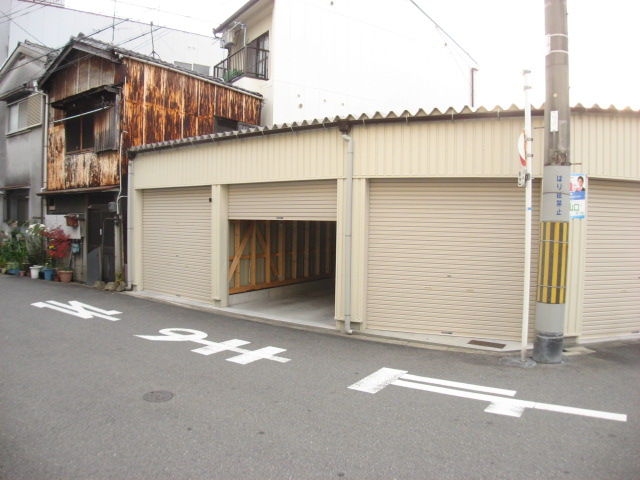 ガレージ 軽作業スペース 塚本駅周辺ガレージで ピタットハウス塚本店 スタッフブログ ガレージ 軽作業スペース 塚本駅周辺ガレージで ピタットハウス塚本店 スタッフブログ