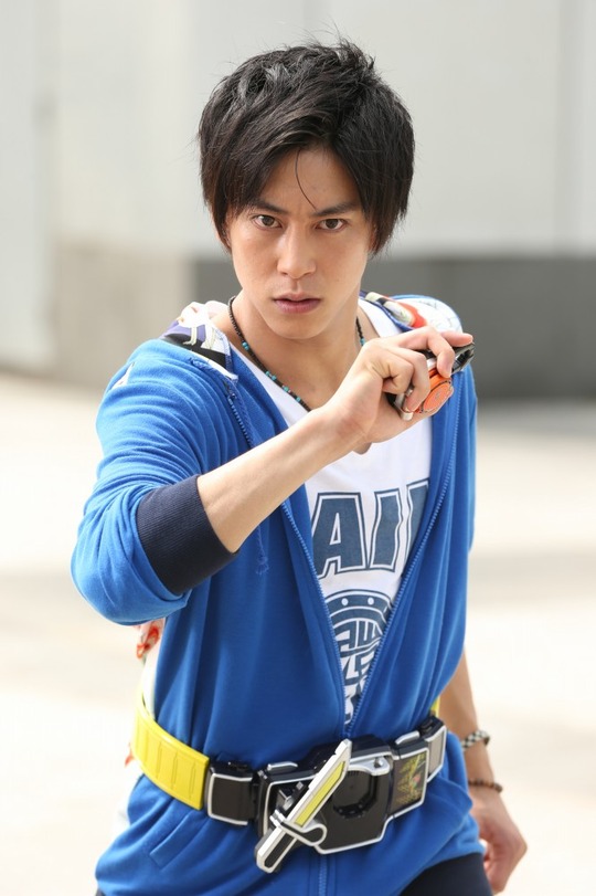 仮面ライダー鎧武　葛葉紘汰　着用　ベスト 仮面ライダー鎧武 葛葉紘汰 着用 ベスト - メルカリ
