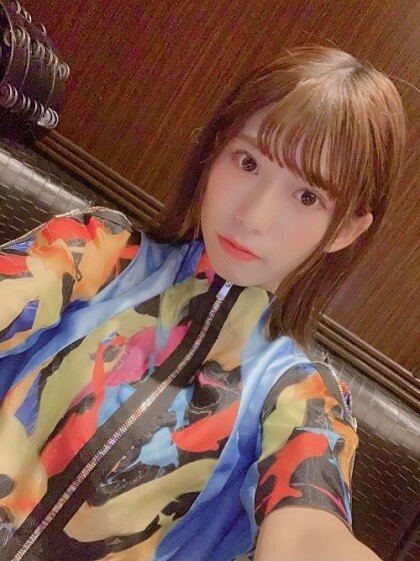 東村芽依日向坂46 (2)