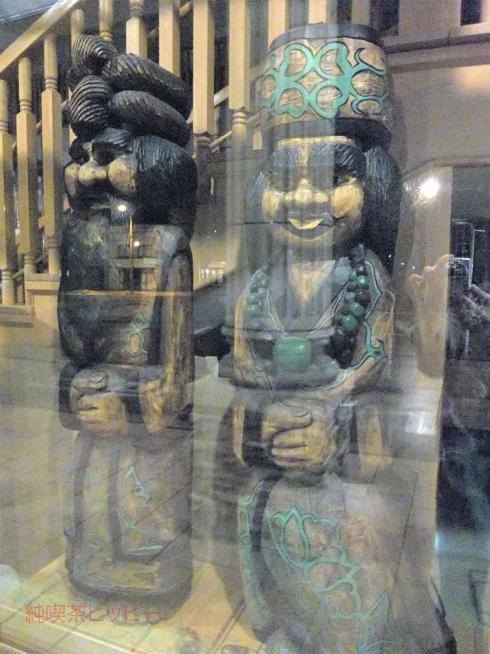 旧旭川駅舎前の木彫り　道の駅道草館に移動3