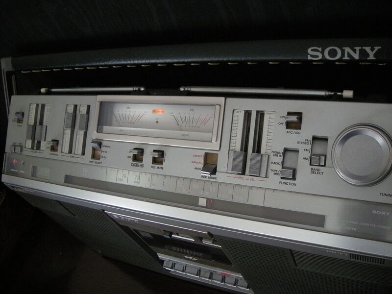 ソニーのラジカセ SONY CFS-686 XYZ （ジィーゼット） : 純喫茶