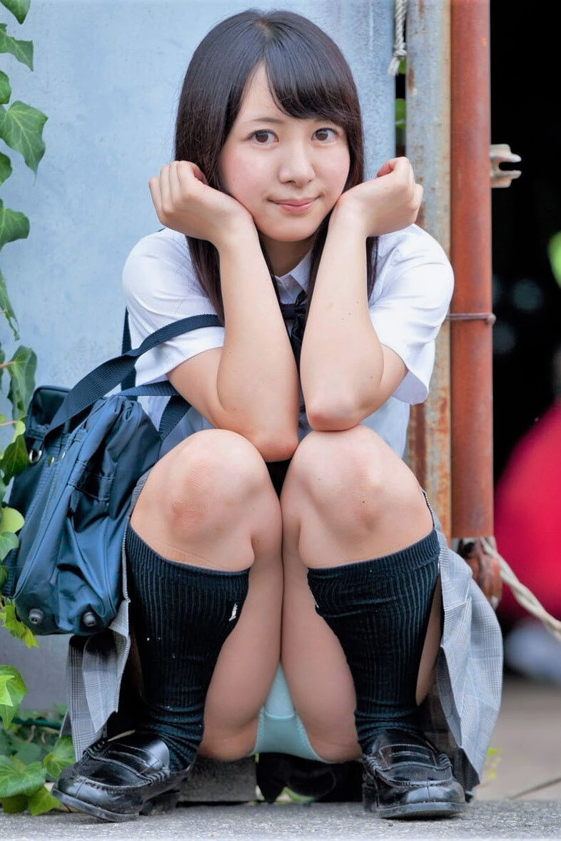 しゃがみ パンチラ jk