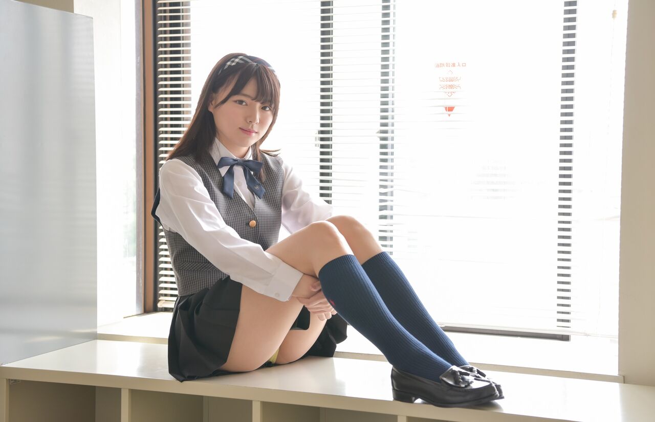 JK 座りパンチラ