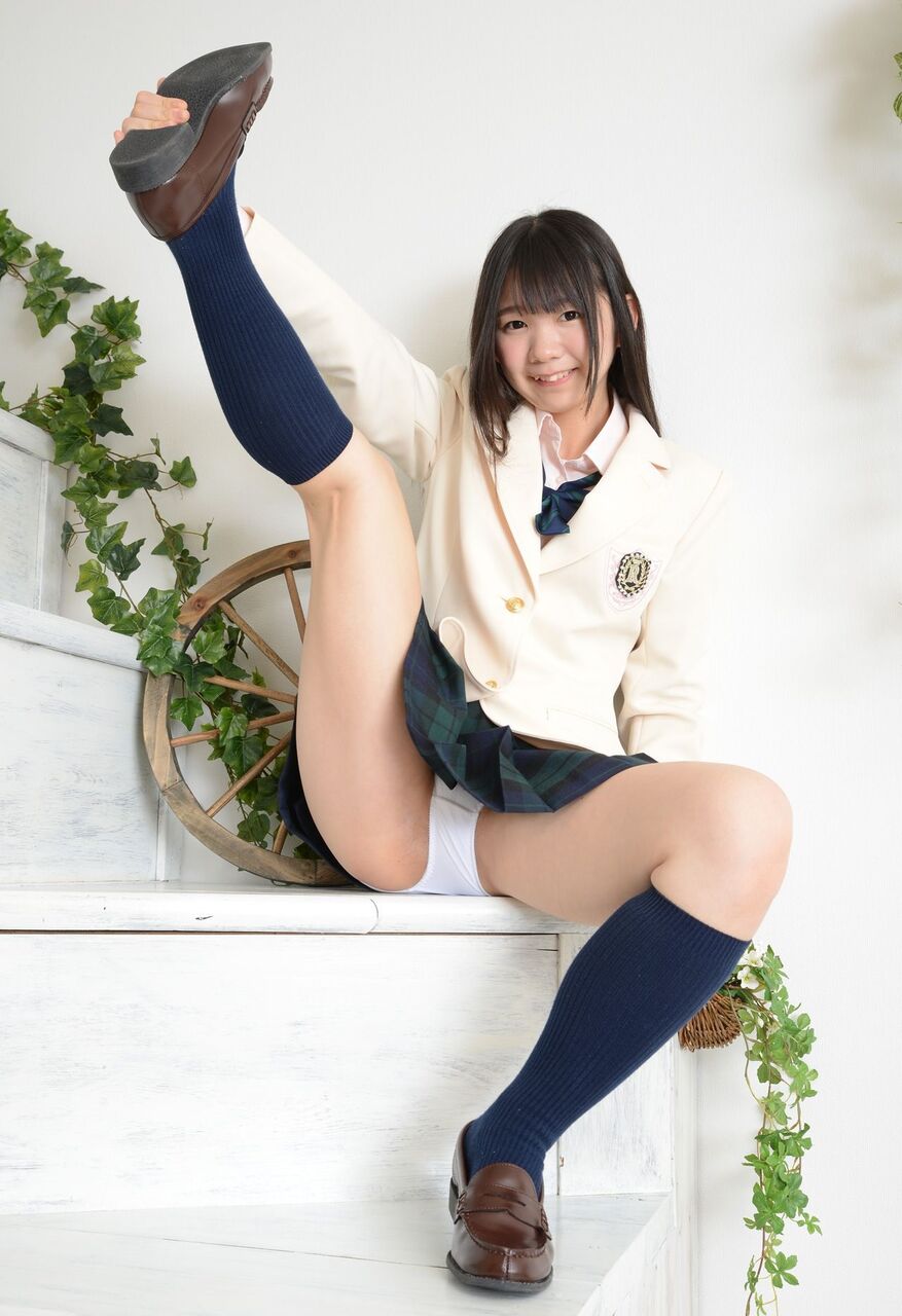 女子高生 足上げパンチラ パンチラJK 足上げ : パンチラJK