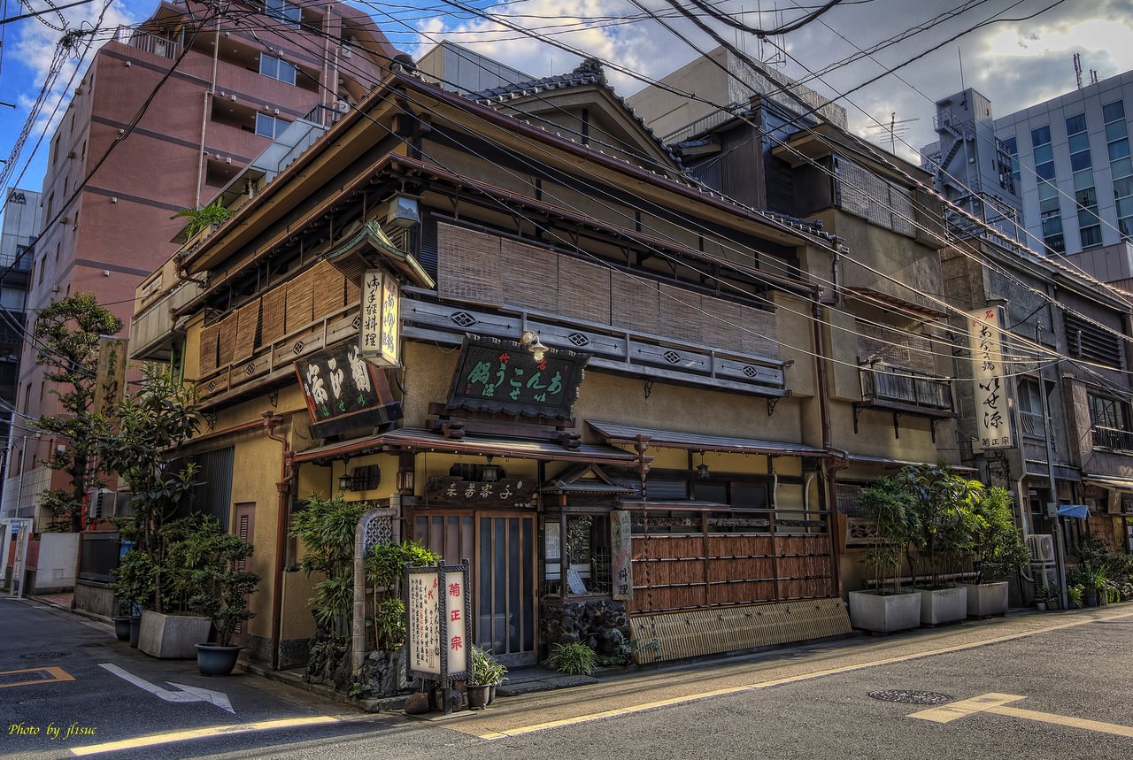 神田 須田町の老舗 １ あんこう鍋 いせ源 知らない街でプチ迷子
