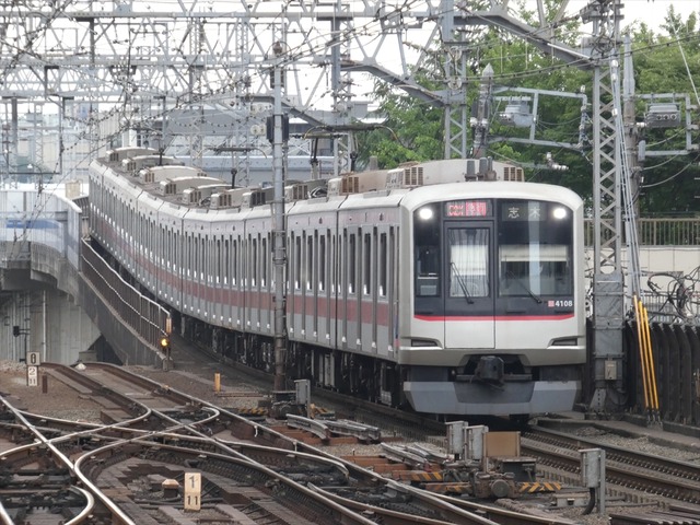 P2100276_R