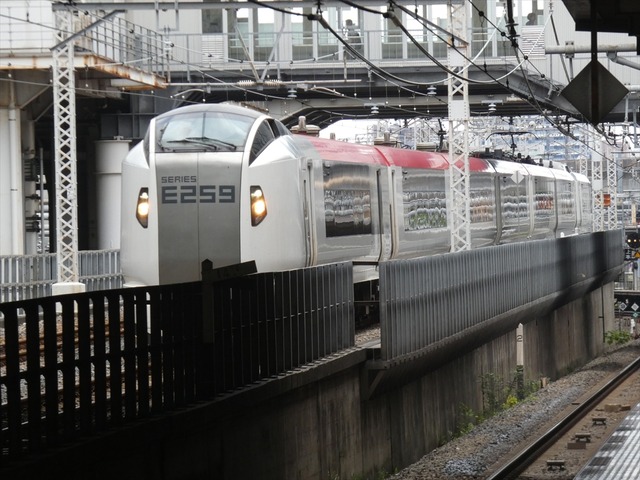P2500276_R