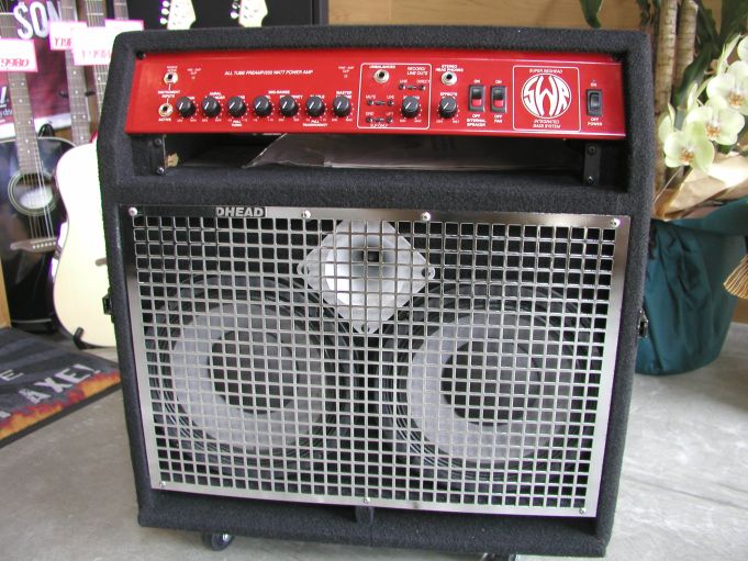 SWR LA12 ベースアンプコンボ SWR LA12 Bass Combo Amp | zZounds