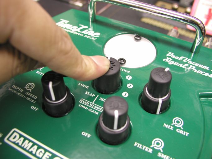 【入手困難】Damage Control Demonizer 真空管エフェクター 入手困難】Damage Control Demonizer 真空管エフェクター - メルカリ