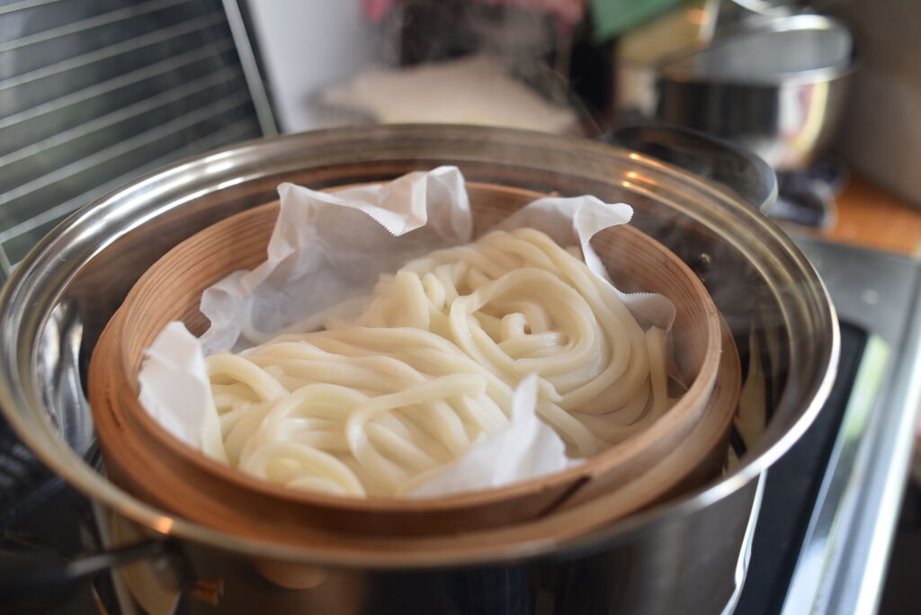 ネギぶっかけ蒸しうどん 食後珈琲 今日もおでん 十さん ネギぶっかけ蒸しうどん 食後珈琲 今日もおでん 十さん