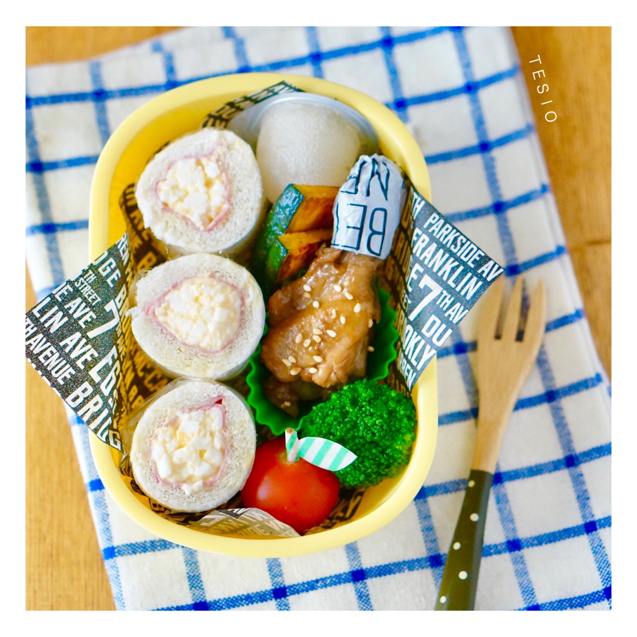 食パン1枚で ハムたまごのロールサンド弁当 かわいいおべんとう