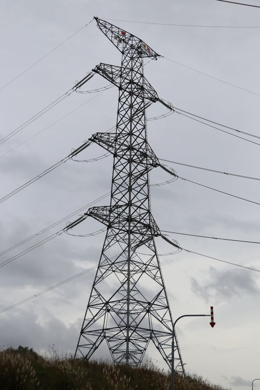 送電の話。① ～電気ってどうやって運ばれるの？～ : 赤電の鉄道撮影記