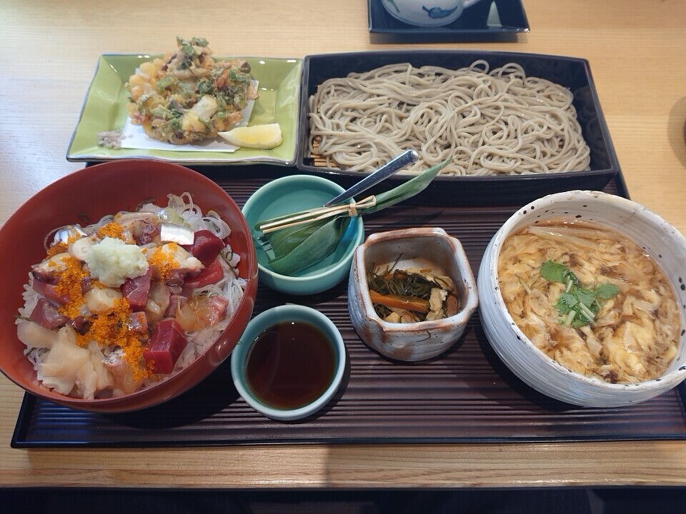 やっぱ久保田はいいわ 銀座 久保田 季節丼と蕎麦膳 美味い 1500円 汐留 新橋 銀座 B級 ランチ グルメ