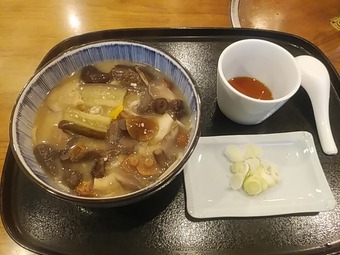 新橋ランチ 新橋蕎麦 おにかけ 信州そば ぶちこみ