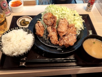 鶏の唐揚げ定食 新橋汐留 とんかつ かつ花ランチ かつはな
