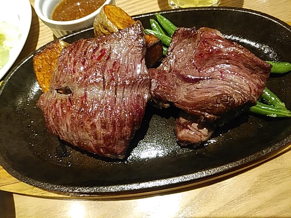 新橋 El Tragon エルトラゴン 牛ハラミステーキランチ10円 ボリューミー コスパ良 汐留 新橋 銀座 B級 ランチ グルメ 新橋 El Tragon エルトラゴン 牛ハラミステーキランチ10円 ボリューミー コスパ良 汐留 新橋 銀座 B級 ランチ グルメ