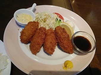 汐留 銀座ライオン カキフライランチ
