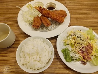 銀座オイスターテーブル 牡蠣フライと海老フライのミックスランチ
