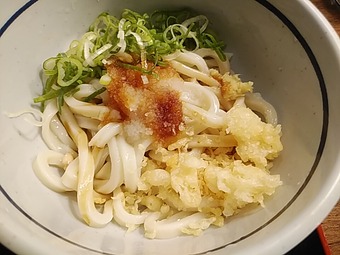 新橋 おにやんま 新橋讃岐うどん 路麺 鶏天ちくわおろし醤油 冷