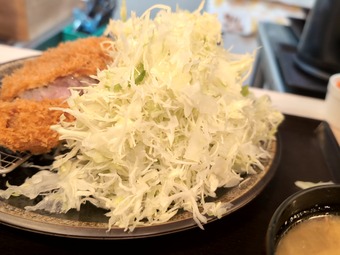 キャベツ大盛 新橋汐留 とんかつ かつ花ランチ かつはな
