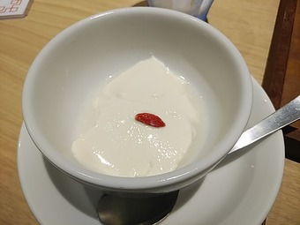 新橋ランチ ニュー新橋ビル METZ麻辣湯 メッツ デザート 杏仁豆腐