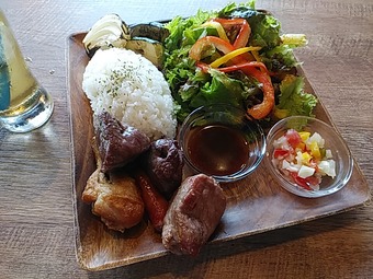 新橋 Nick & Noojoo ニックアンド農場 ランチ シュラスコ串プレート