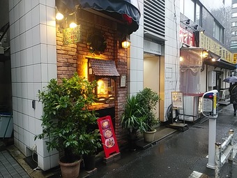 宝町 京橋ランチ 3丁目のカレー屋さん 店内 店頭