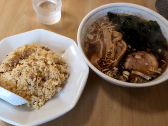 ラーメン+半チャーハン 御茶ノ水 山田屋 やまだや 町中華