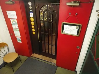 京橋ランチ 3丁目のカレー屋さん 店内 店頭