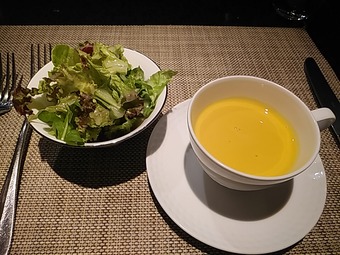 銀座ランチ 新橋ランチ コックアジル 美しょう サラダ スープ