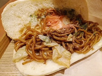 濃厚ソース焼きそば 新橋駅構内 改札内 コッペ田島新橋 コッペパン