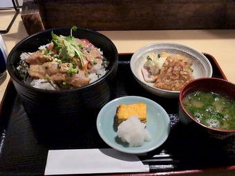 海鮮ごまだれ丼 銀座 こびきランチ 銀座ランチ