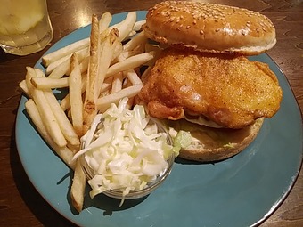 新橋 原価ビストロBAN ランチ ワンコイン バーガーセット