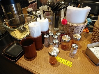 新橋ランチ そば田 そばでん そばた 肉そば 卓上薬味 立ち食いそば