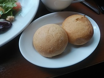 GLASS DANCE グラスダンス カレッタ汐留 サラダランチ パン