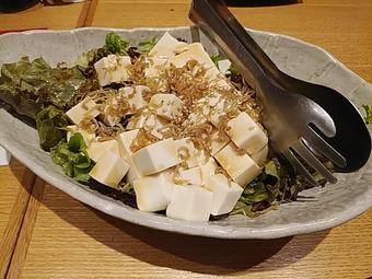 豆腐サラダ 鳥まつ 浜松町本店 コース 呑み放題付き