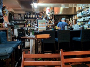 店内 新橋カレーハウス林 新橋ランチ キングビー KingBEE