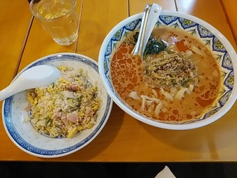揚州商人アネックスチェックイン新橋店 ランチ担々麺 セット