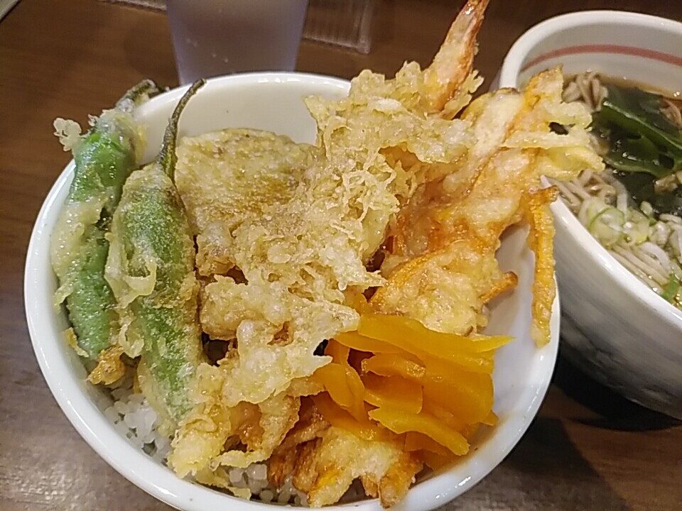 有楽町 蕎麦や はないち コスパいい 新角 後楽そば亡き後貴重な存在になっている 有楽町駅隣接の路麺 汐留 新橋 銀座 B級 ランチ グルメ 有楽町 蕎麦や はないち コスパいい 新角 後楽そば亡き後貴重な存在になっている 有楽町駅隣接の路麺 汐留 新橋 銀座 B級 ランチ グルメ