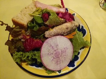 銀座 トラットリア ラ グロッタ ランチ サラダ