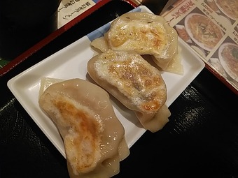 餃子 タンメンセット 有楽町 謝謝ラーメン シャシャ
