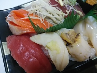 新橋 立食い寿司根室は華丸 テイクアウト 春お持帰り 松