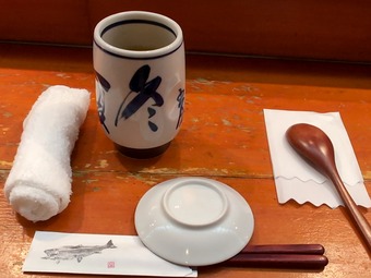 お茶 おしぼり 築地玉寿司本店 ランチ ばらちらし