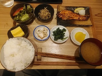新橋 魚焼男 焼き魚ランチ 鮭西京焼き