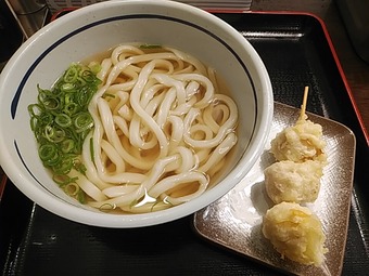 新橋 おにやんま 温並かけ 週替わり天 イカ団子