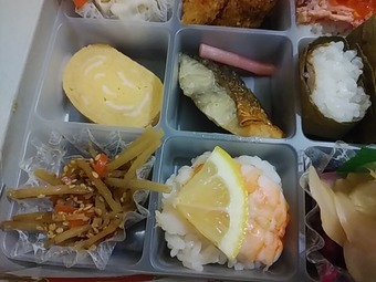 中身2 ゐざさ茶屋 いざさ茶屋 東京駅グランスタ店 美味万彩彩り弁当