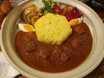 新橋ランチ 新橋駅前ビル 石垣島カレー ビストロスマイル 島豚