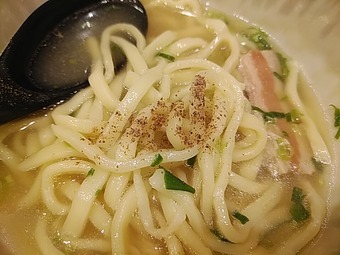 沖縄そば 沖縄そば専門店やんばる 汐留ランチ カレッタ汐留 ビバーチ