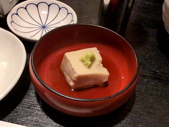 お通しゴマ豆腐 新橋 寿毛平 すけへい 飲み放題 蕎麦食べ放題コース