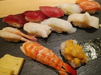 ランチ寿司特上 銀座ランチ 鮨・鉄板 まる銀座 ウニ